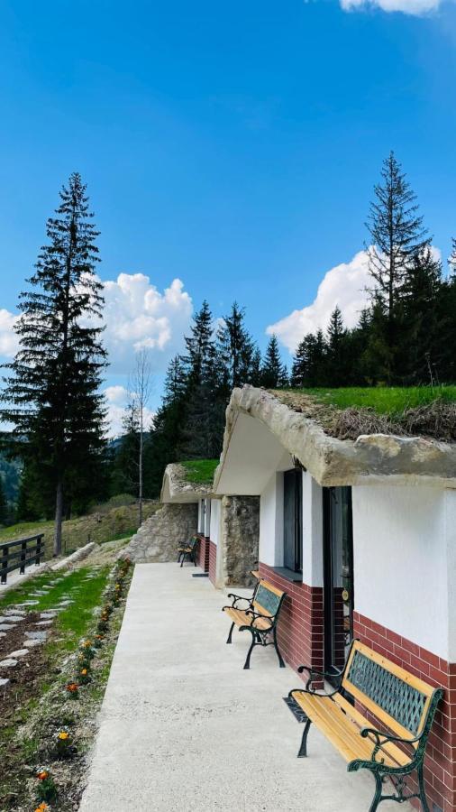Resort Valea Tatarilor Lacu Rosu Exterior photo